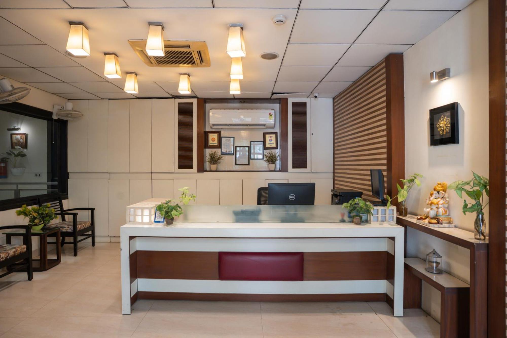 Ahuja Residency Cyber City II Gurgaon Eksteriør billede