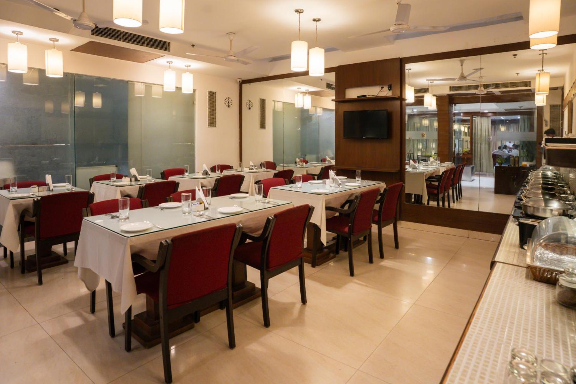 Ahuja Residency Cyber City II Gurgaon Eksteriør billede